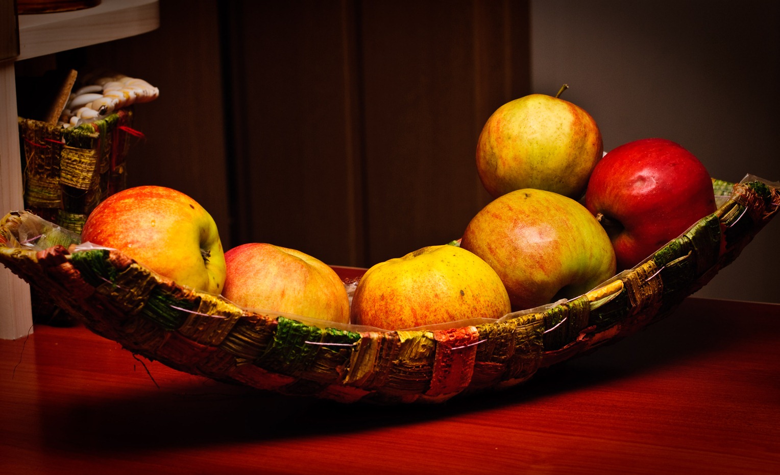 [fruity-fruits-apples[7].jpg]