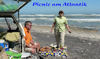 Brotzeit am Strand, kaltes Rump Steak schmecht hier besonders lekker. Brotzeit am Strand, kaltes Rump Steak schmecht hier besonders lekker.
