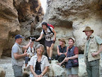 Sesriem Canyon: Alle im Canyon auf einer Wanderung. Sesriem Canyon: Alle im Canyon auf einer Wanderung.