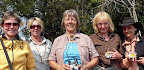 “Delta Queens” mit Ihrem Seerosen Schmuck/ Geschmeide. “Delta Queens” mit Ihrem Seerosen Schmuck/ Geschmeide.