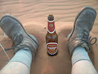 Sundowner: In der Kalahari auf einer Duene Sundowner: In der Kalahari auf einer Duene