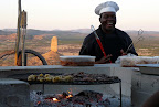 Hier wird oben auf dem Plateau gegrillt, Eagles Nest Restaurant. Vingerklipp Lodge. Hier wird oben auf dem Plateau gegrillt, Eagles Nest Restaurant. Vingerklipp Lodge.
