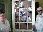 Unsere Diamanten, in kolmanskop, vor 100 jahren wurde hier der erste Diamant gefunden und machte dies zur reichsten Stadt in ganz Afrika. Unsere Diamanten, in kolmanskop, vor 100 jahren wurde hier der erste Diamant gefunden und machte dies zur reichsten Stadt in ganz Afrika.