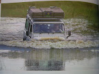 Da geht es ganz schön tief durchs Wasser, das ist an der grenze und hier darf man auf keinem fall den Motor abwürgen. Kann passieren wenn große Steine oder ein Baustamm drin liegt. Dann hat mein ein PROBLEM ! Da geht es ganz schön tief durchs Wasser, das ist an der grenze und hier darf man auf keinem fall den Motor abwürgen. Kann passieren wenn große Steine oder ein Baustamm drin liegt. Dann hat mein ein PROBLEM !