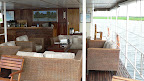 Das Deck und die Lounge. Das Deck und die Lounge.