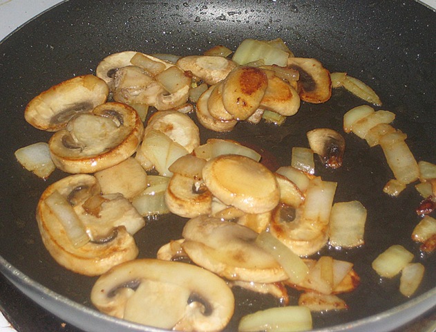 [fried mushrooms with onions[3].jpg]