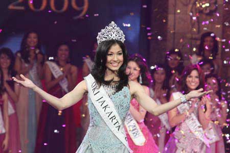 karenina miss indonesia 2009