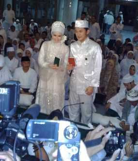 foto pernikahan zaskia adya mecca hanung