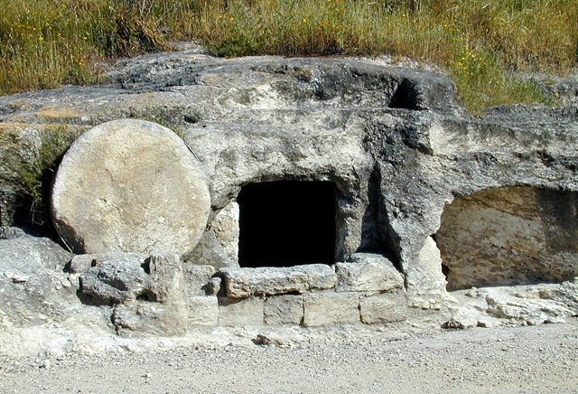 [Rolling stone tomb near Megiddo, tb n032901[4].jpg]