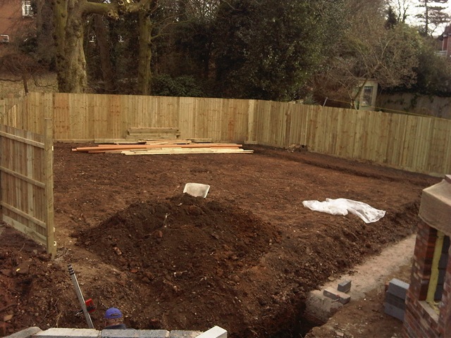 [Look at Plot 2's Garden now then.[2].jpg]