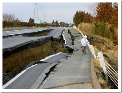 rodovia japonesa terremoto