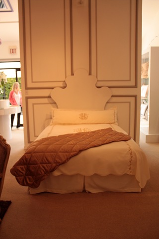 [bed15.jpg]