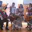 Apoderados de la localidad de Farellones participan del lanzamiento mediante intervención Folklórica.
