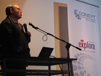 Ante escolares y público general, el Dr. Radostin Kurtev presentó la charla 