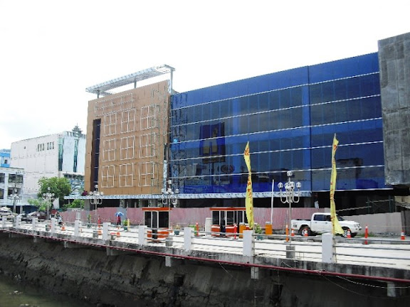 Entrance Building 12 April 2010