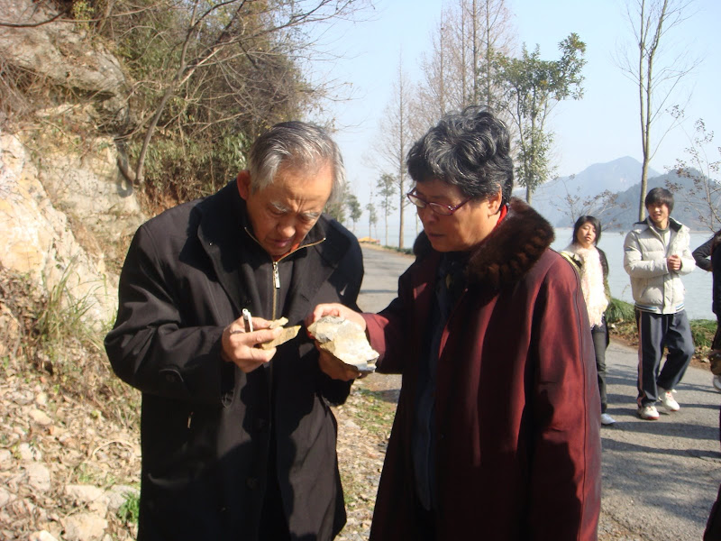 切磋，充分证明了同学夫妻的优越性
