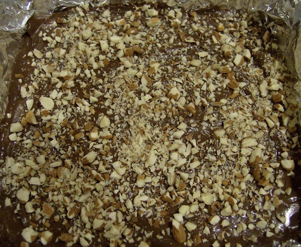 [Toffee with Chocolate and Nuts[4].jpg]