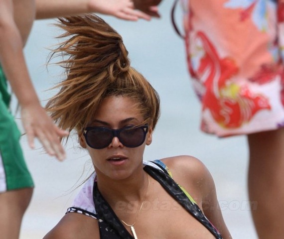 [beyonce-01[4].jpg]