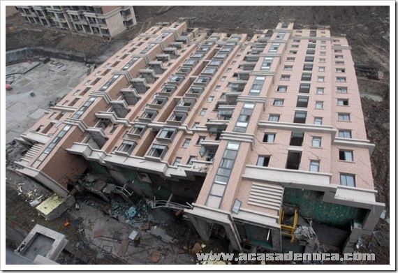 building_collapse_04