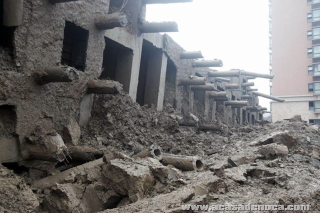 [building_collapse_09[7].jpg]