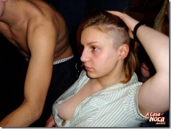 nipple_slip_22a