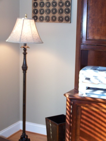 [Goodwill lamp 011[8].jpg]