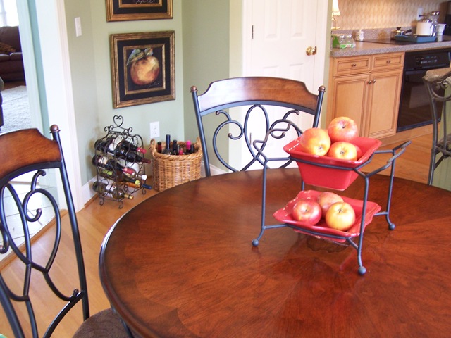 [New Table Set 010[4].jpg]