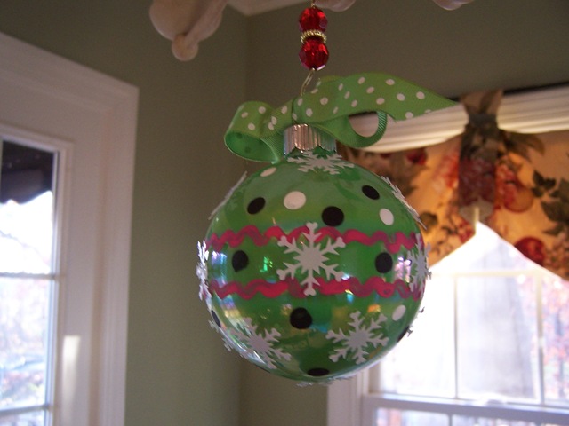 [Christmas Bulb 2010 and Raspberry BonBons 032[6].jpg]