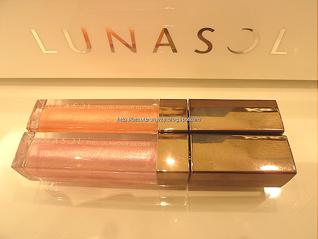 [Lunasol nature summer 2010 collection lip gloss EX12 & EX 13[10].jpg]