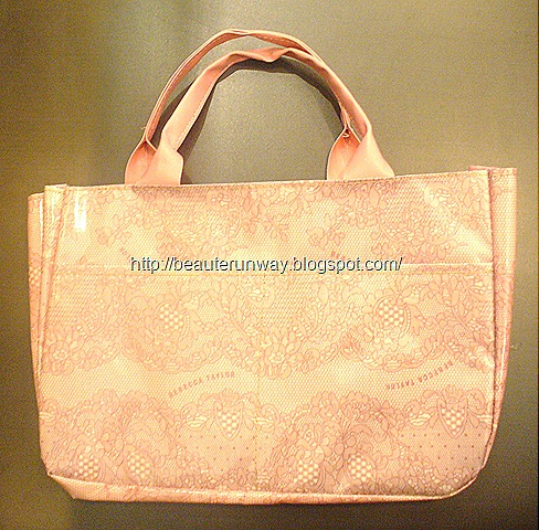 [RebeccaTaylorbagfreebieSteadyMagazin[2].jpg]