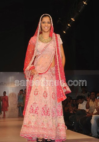 [Saina-Nehwal-Hyderabad-Fashion-Week-2010[3].jpg]