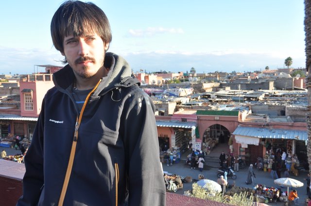 Desde una terraza en la plaza de Fna