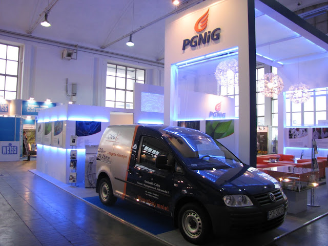 PolEko 2010 - Stanowisko PGNiG SA podczas zeszłorocznej edycji targów z pojazdem na CNG