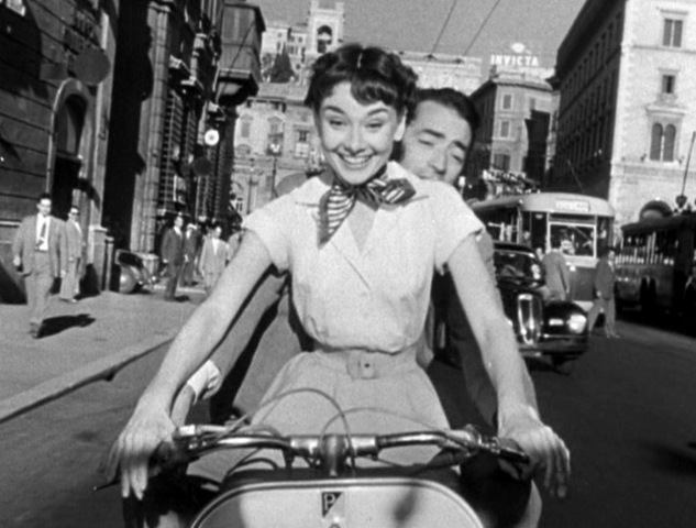 [Audrey_Hepburn_and_Gregory_Peck_on_Vespa_in_Roman_Holiday_trailer[4].jpg]