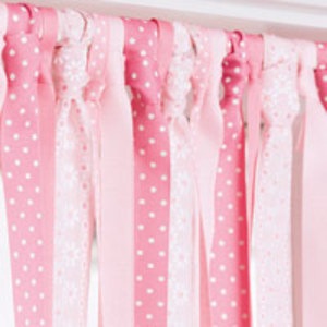 [ribboncurtainde[3].jpg]