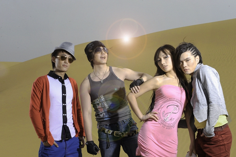 美眉日报 %E5%88%98%E8%AF%97%E6%B6%B5%20%2836%29 刘诗涵@沙漠性感写真