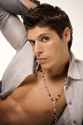 Shirtless model hunk colombian Juan Pablo Londono