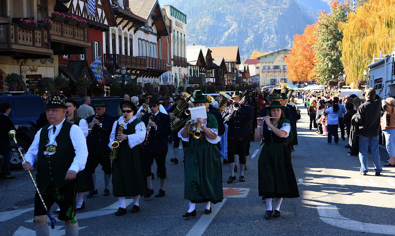 IMAGE: http://lh6.ggpht.com/_UOzmnz_ogN0/RxWQ1JNECUI/AAAAAAAAAQc/HjQgkDIm4uI/s800/_MG_6757.JPG