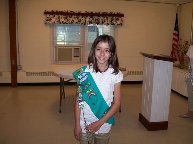 [girl scout ceremony009-b[3].jpg]