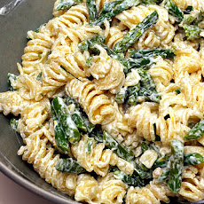 Asparagus, Goat Cheese and Lemon Pasta