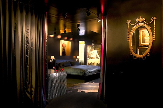 [black_apartment7[6].jpg]