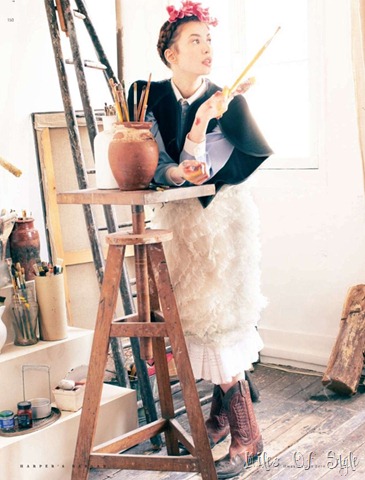 [elettraharpersbazaar58.jpg]