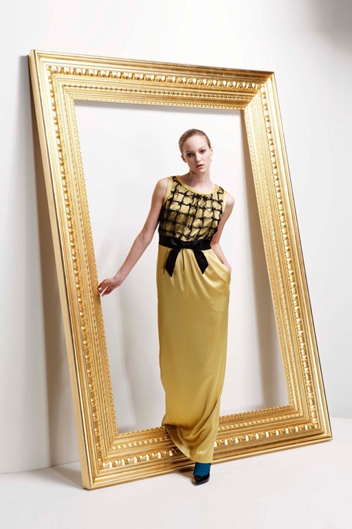[Moschino2011PreFall204.jpg]