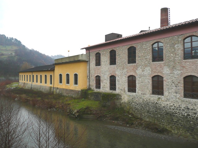 [meucciesterno200811.jpg]