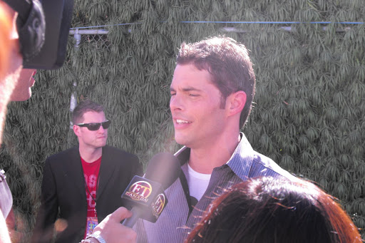 james marsden gay kiss