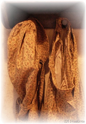 [Gold Prairie Apron Set closeup[9].jpg]