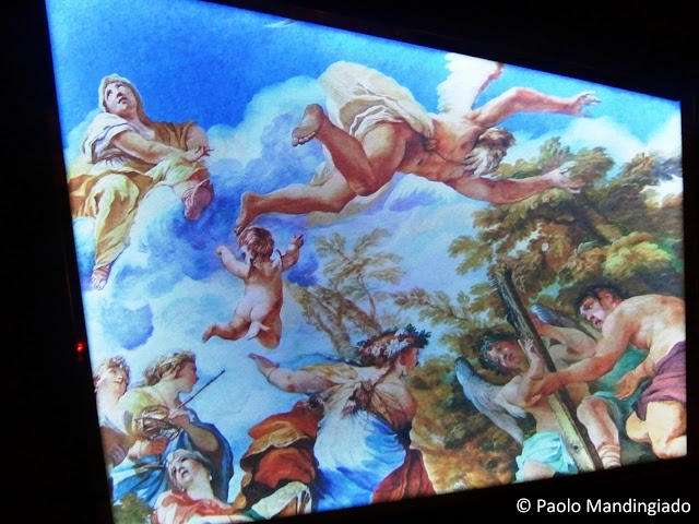 Upperstar ceiling