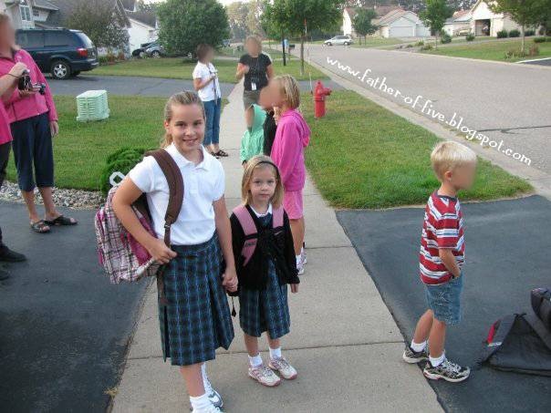 [firstdayofschool6[4].jpg]