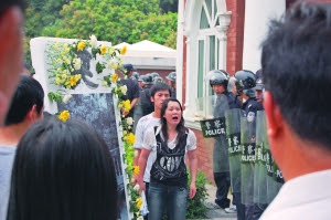 东莞老师打死学生