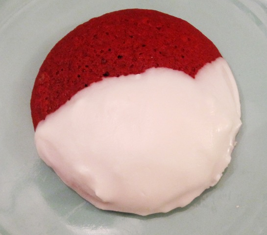 [red velvet cookie 2[5].jpg]